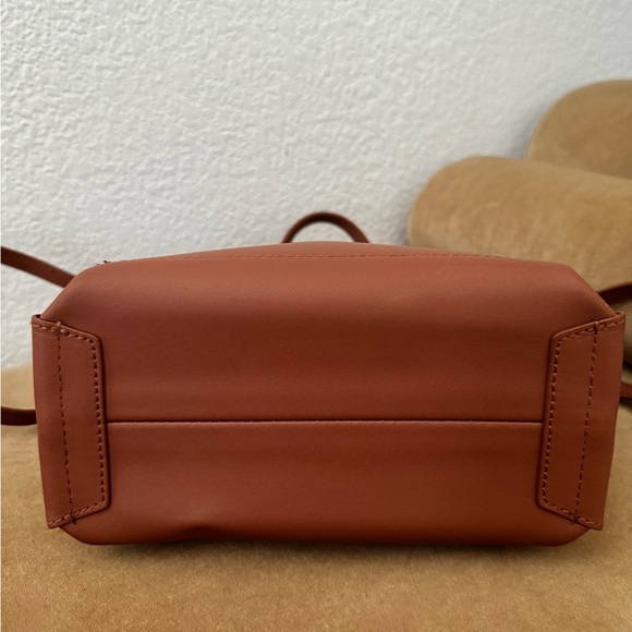 NWOT Everlane The Luxe Italian Leather Crossbody Cognac - Picture 3 of 4